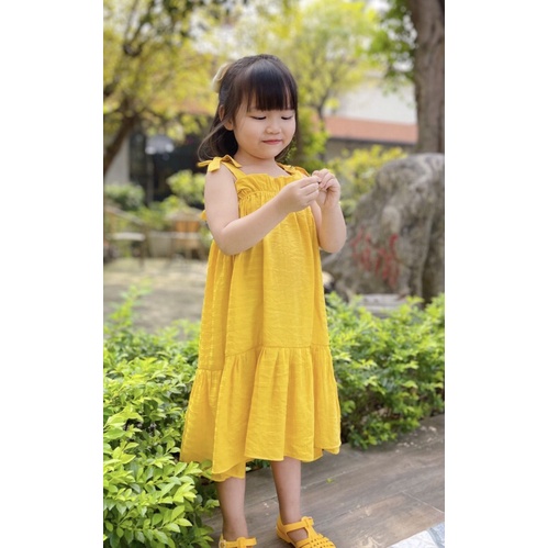 Đầm váy maxi đi biển bé gái❤️Đầm 2 dây nơ vai,chất vải đũi tơ nhẹ bay❤️size 1-10❤️kèm quà tặng bé