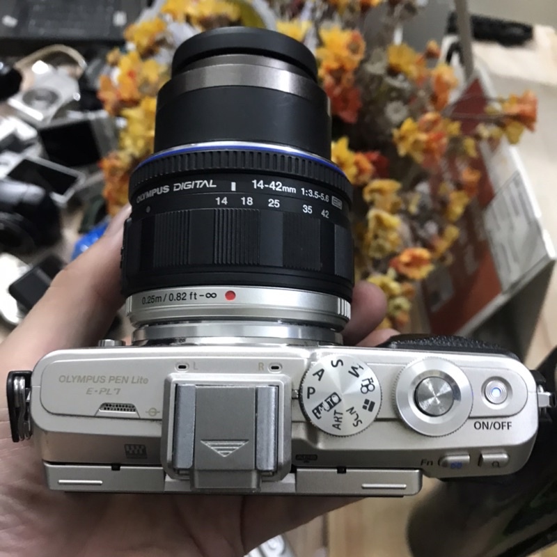 Máy ảnh Olympus E-PL7 kèm ống 14-42 đẹp xuất sắc