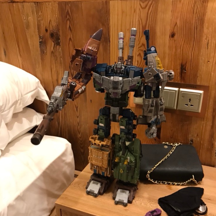 Mô hình Bruticus Jinbao Transformers - Bộ 5 Robot kết hợp