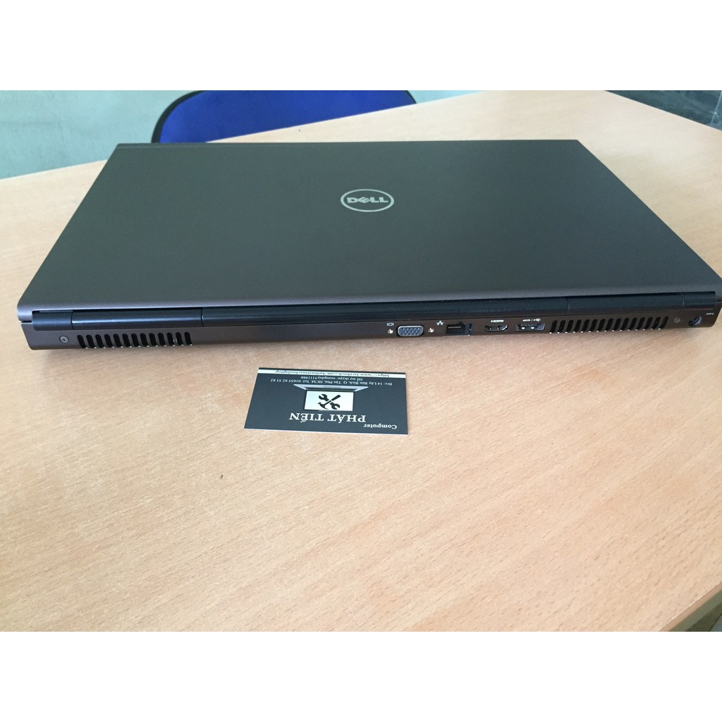 DELL PERCISION M6800 vga M3000M. Core I7 4900MQ. Ram 8G. Ssd 256G. 17.3 FULL HD