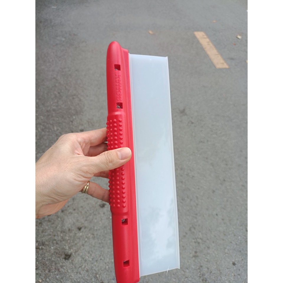 Lưỡi gạt nước silicon giúp lau khô xe nhanh hơn - Sonax flexi blade