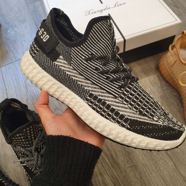 Giày thể thao nam Yz350 cá tính đế kép vải mềm êm thoáng chân phản quang phát sáng chân Hàn Quốc mẫu mới chạy bộ gym | BigBuy360 - bigbuy360.vn