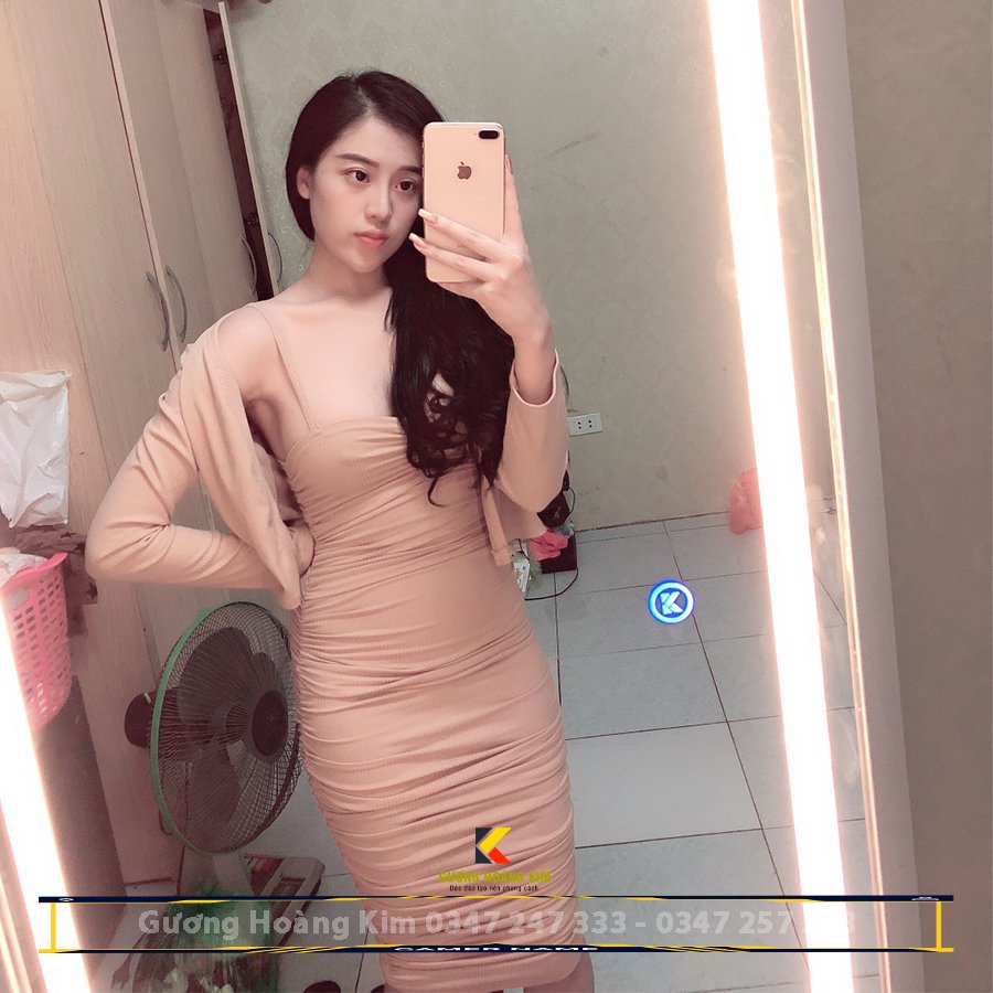 Gương toàn thân đèn led trang điểm treo tương dán tường cảm ứng thông minh kích thước 50x160 cm - guonghoangkim mirror