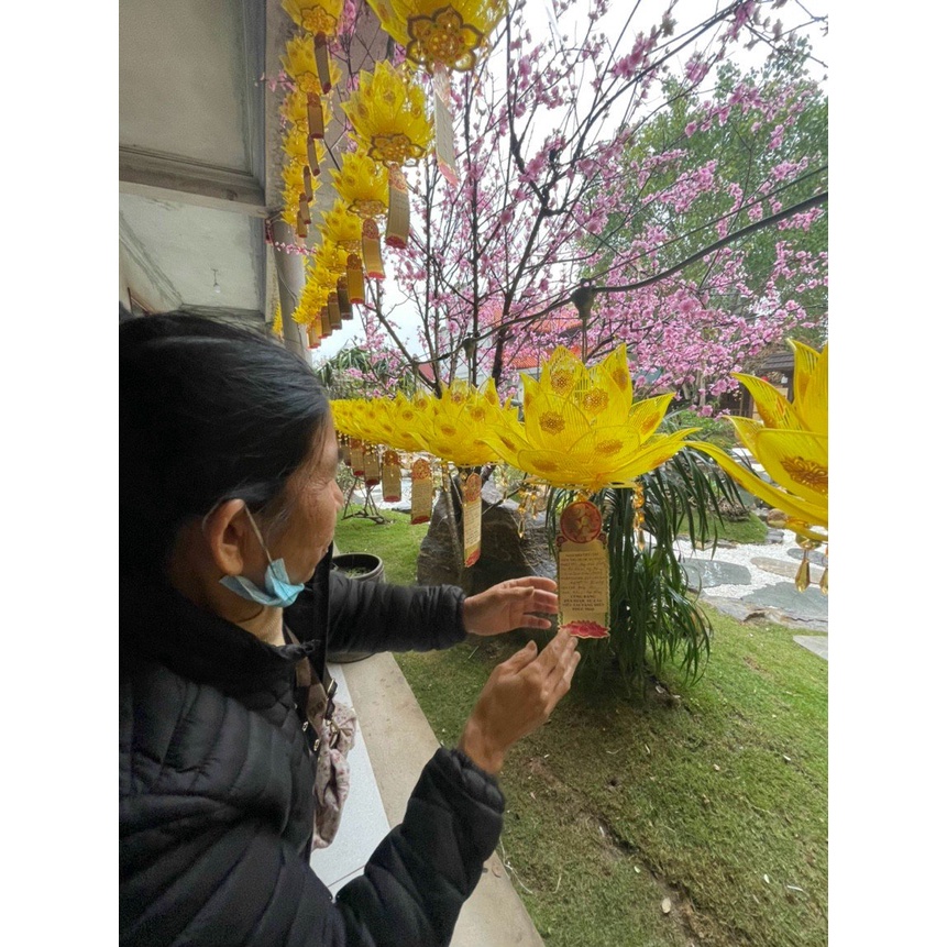 Đèn hoa sen treo trang trí đền/điện/chùa siêu bền, chống chịu thời tiết