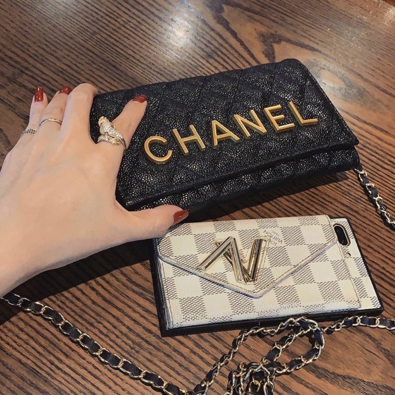 Ví cầm tay thời trang nữ logo chữ vàng có dây đeo chéo