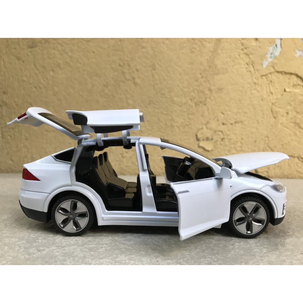 Mô hình xe TESLA Model 90X 1:32