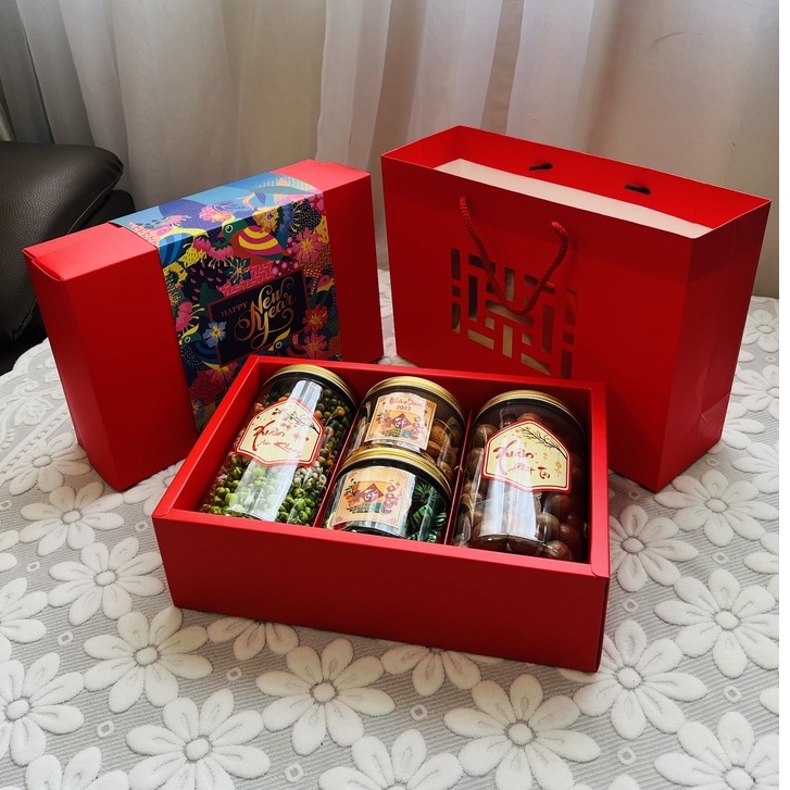 Hộp quà tết sắc màu - set quà tết 2022 | BigBuy360 - bigbuy360.vn