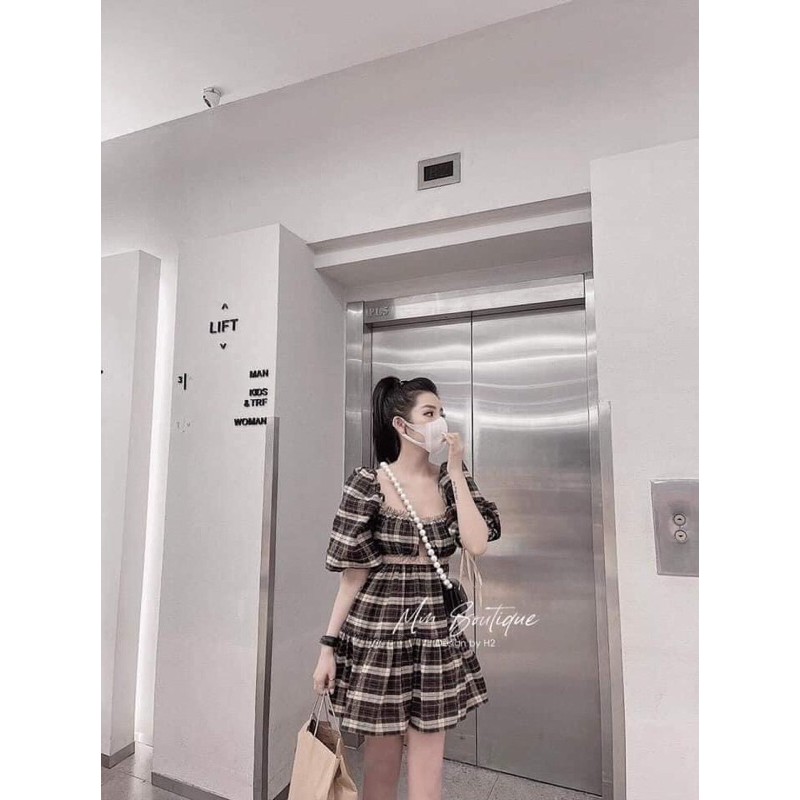 VÁY KẺ BÈo