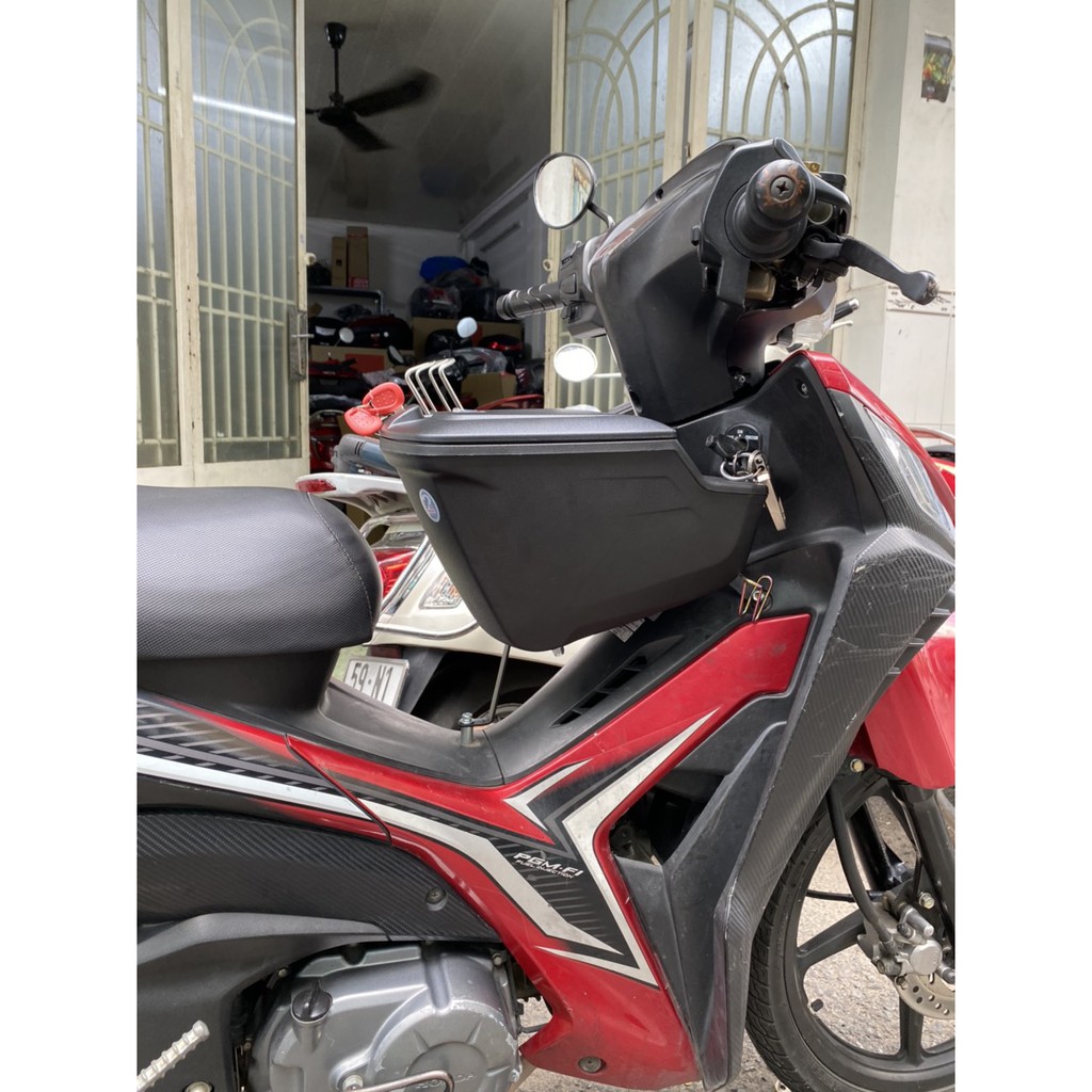 Thùng giữa Wave RSX, thùng giữa Givi G10N, hàng Givi chính hãng đã kèm bát gắn chuẩn theo xe Wave RSX, mới 100%