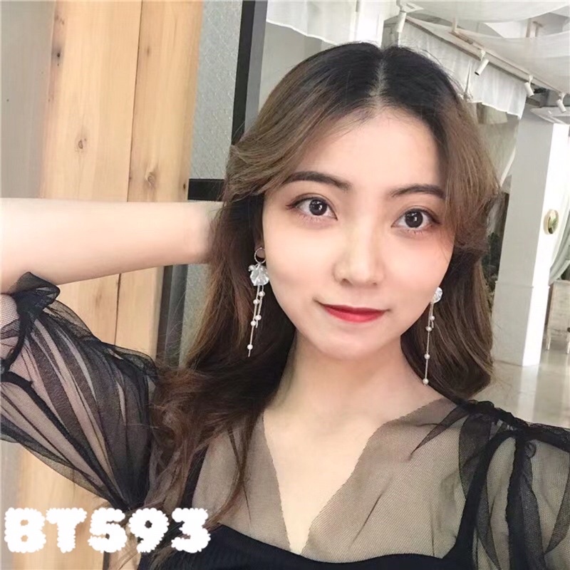 Bông tai tổng teng phong cách