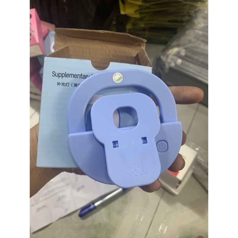 Đèn led kẹp hỗ trợ chụp hình hàng công ty phukien60a | BigBuy360 - bigbuy360.vn