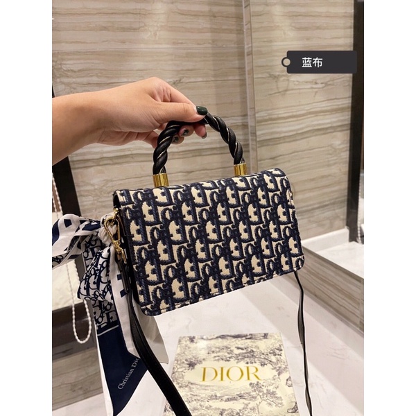 Túi Xách Diỏr quai xách neww hàng thêu sz 20 sẵn ship