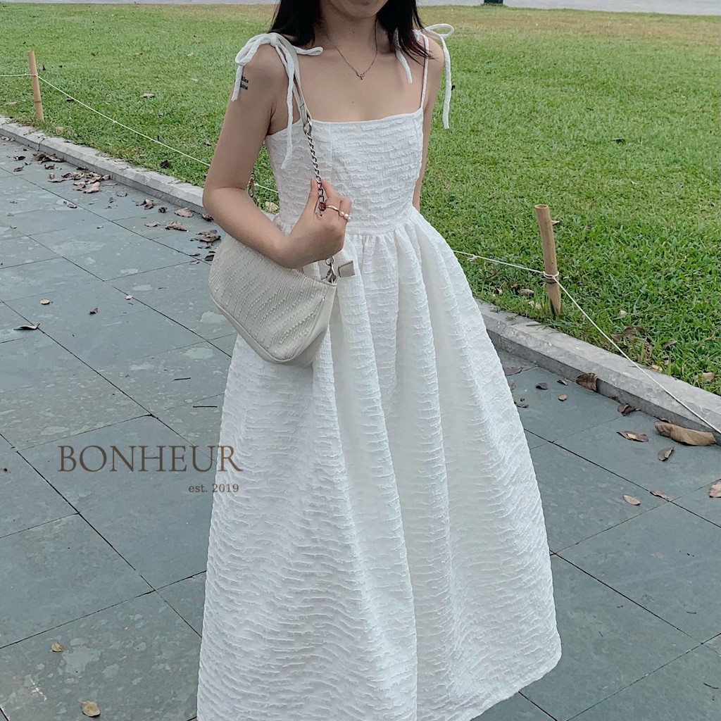 Váy hai dây trắng xuông dài đầm xòe midi chất gấm xốp nổi vân kẻ thanh lịch kiểu tiểu thư sang chảnh Ciara Dress White