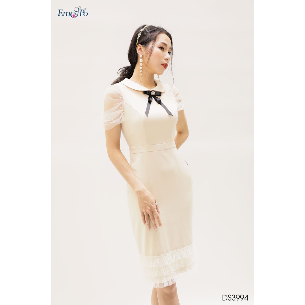 Đầm ôm cổ sen, tay và gấu phối voan, nơ cài Emspo DS3994
