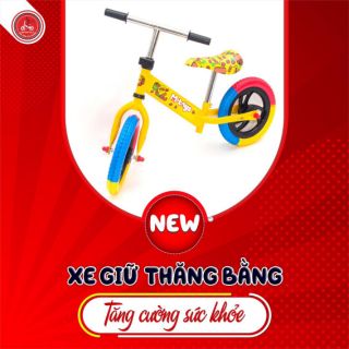 Xe thăng bằng cân bằng cho bé