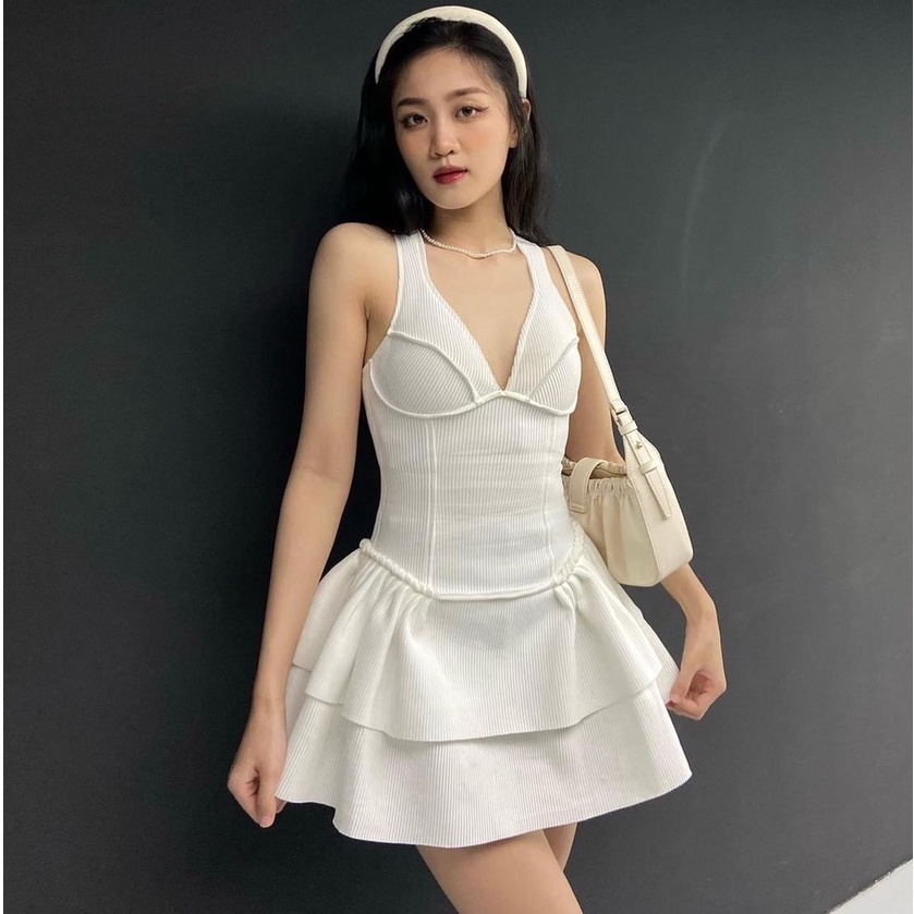 Đầm đi dự tiệc cưới thiết kế dáng xòe cổ V