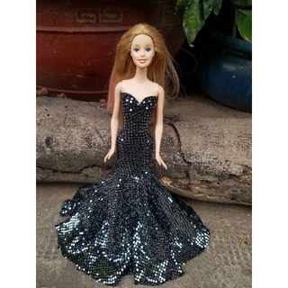 Đầm dạ hội kim sa lấp lánh