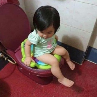 Thu Nhỏ Bồn Cầu Hình Con Ếch Có Tay Vịn Cho Bé