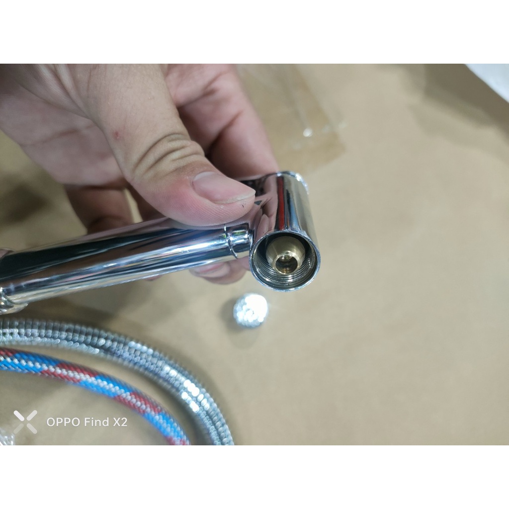 Bộ vòi xịt vệ sinh chất liệu Đồng Thau thân đúc nước mạnh VX04