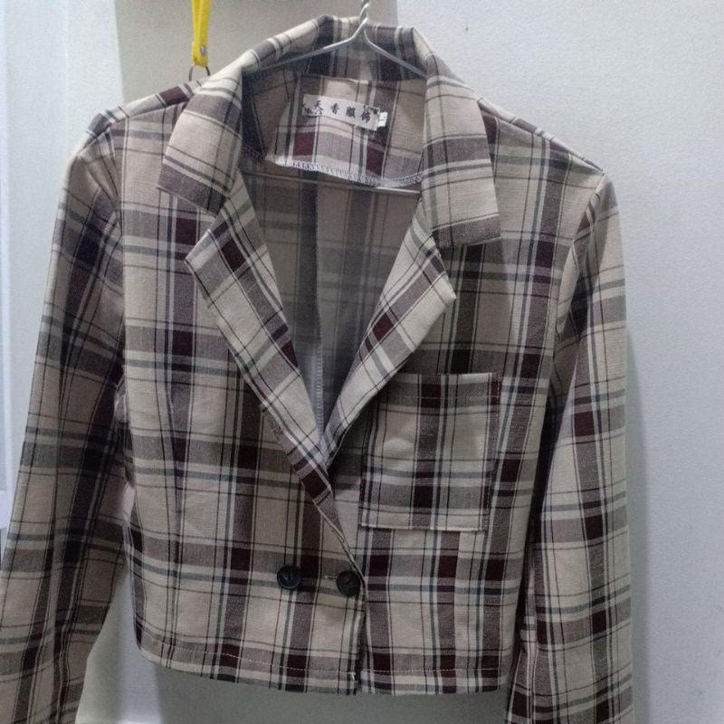 Pass vest croptop của Miều .