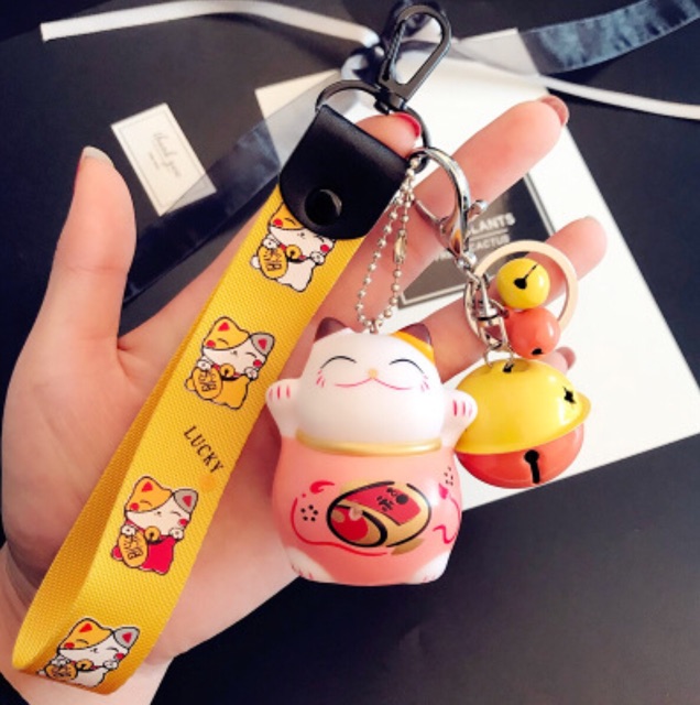 Móc khoá mèo thần tài kèm dây và chuông