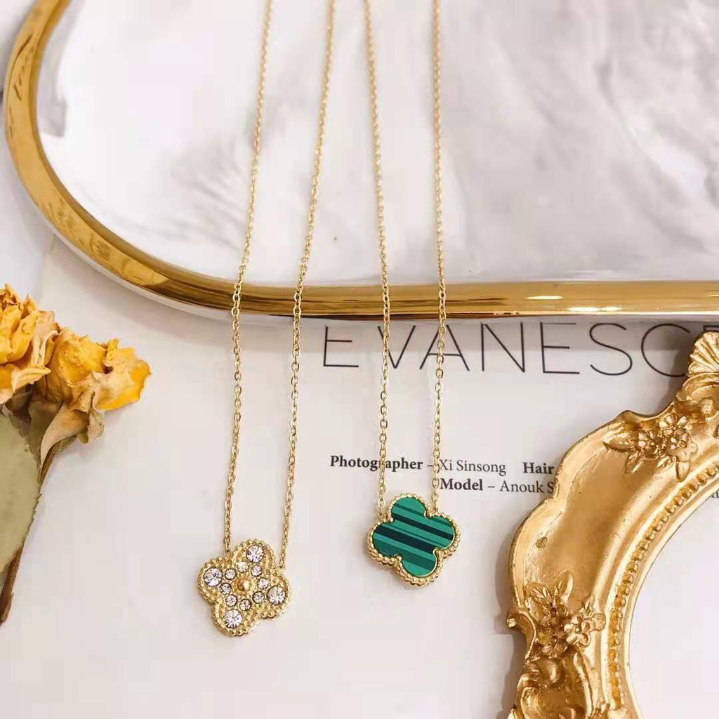 Dây chuyền thép không gỉ không phai mặt hình hoa thời trang sành điệu cho nữ