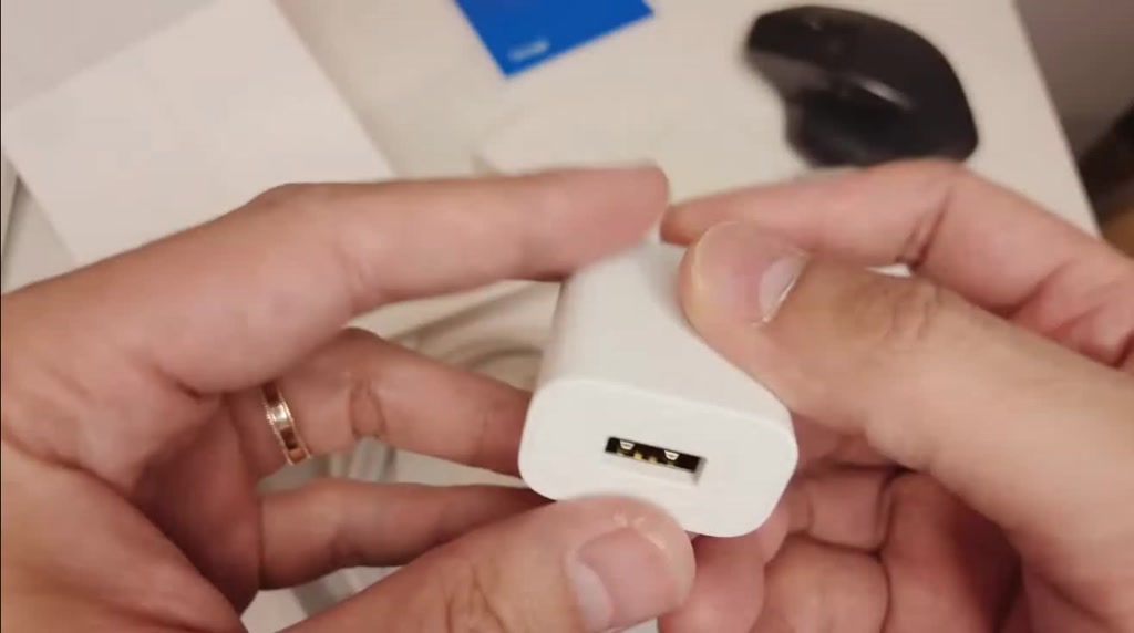 Google Chromecast with Google TV, chất lượng 4K HDR, Gen 3, ra lệnh Tiếng Việt, hỗ trợ TV không thông minh kết nối mạng | BigBuy360 - bigbuy360.vn