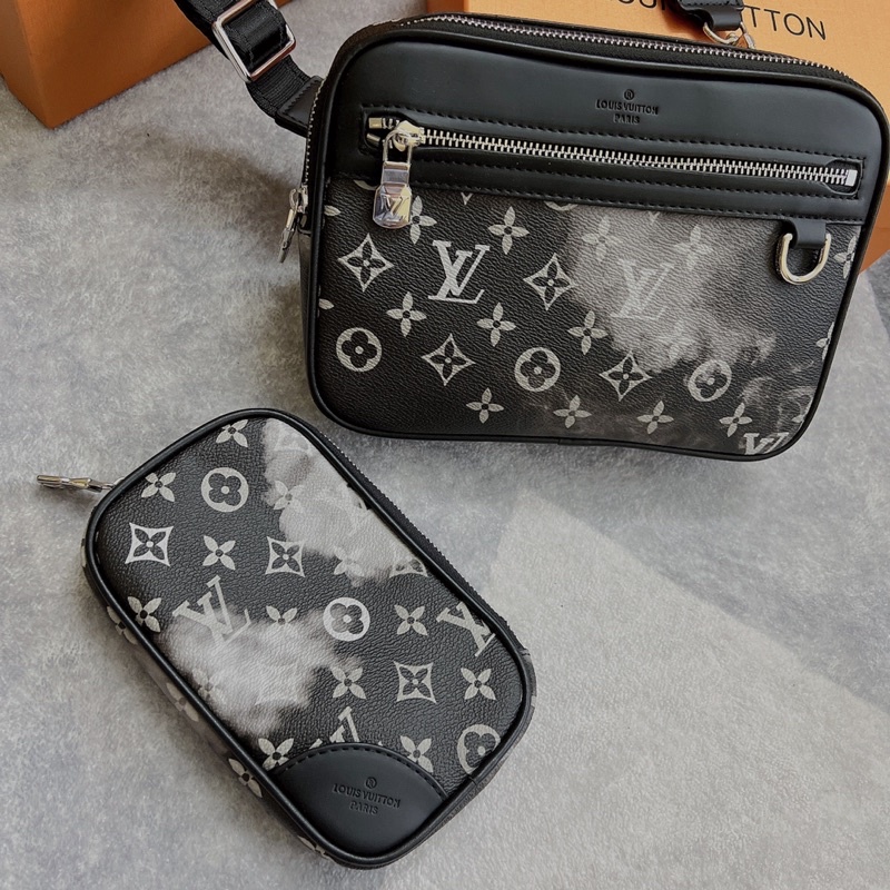 Louiss Vuittonn Damier Grapphite Size : 23 x 15 x 4 Hoạ Tiết: monogram Bên trong kèm logo -Mã code Full Box   - Túi vải