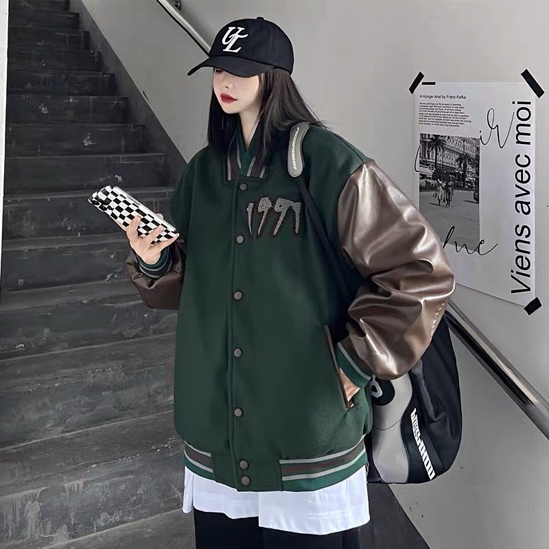 Varsity xanh lá phối tay nâu chất liệu dạ ép tay da