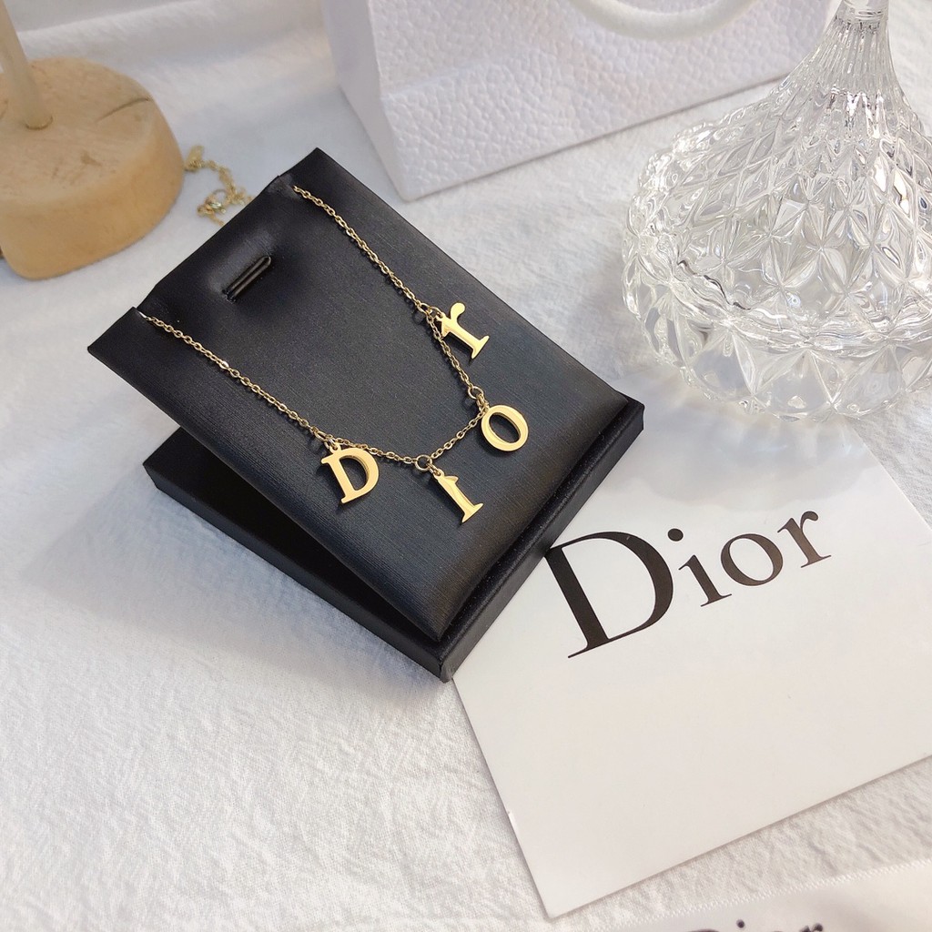 Vòng cổ thép titan mặt trang trí chữ Dior thời trang cho nữ