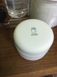 Kem dưỡng 3ce trắng da white milk