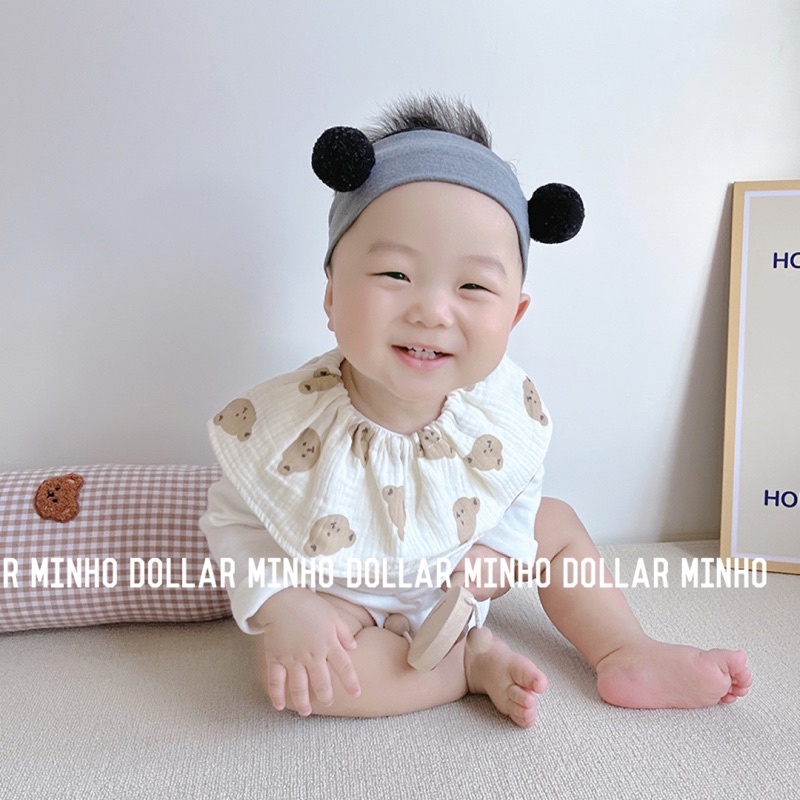 Yếm cổ tròn vải xô muslin có nấc chỉnh dành cho bé từ sơ sinh đến lớn Dollar Minho
