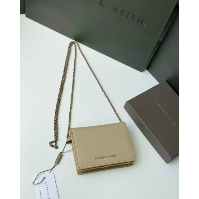 Túi đeo chéo mini Charles & Kieth