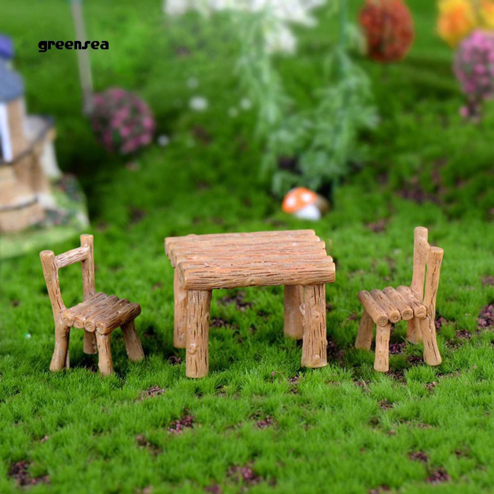 Bộ bàn ghế mini 3 món bằng nhựa cây xinh xắn dùng để trang trí