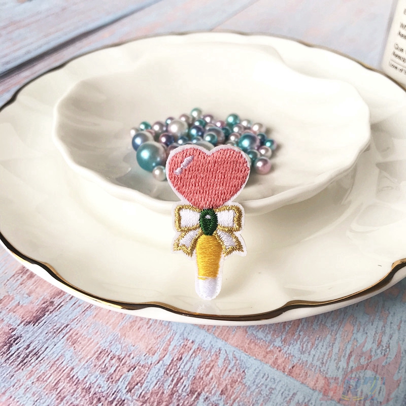 Miếng vải thêu/ủi họa tiết nhân vật Sakura dễ thương để trang trí