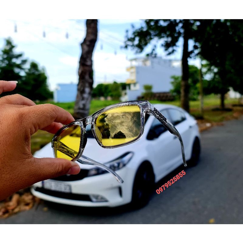Kính kdeam đi chơi dc cả ngày và đêm