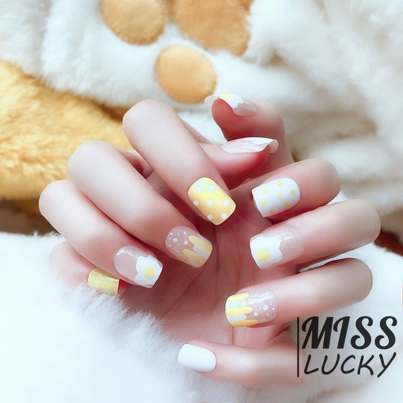 24 Chiếc Móng Giả Màu Vàng Dễ Thương