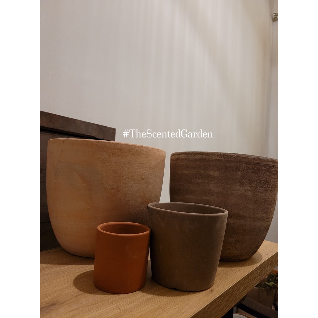 Chậu đất nung dáng trụ Lái Thiêu  DN01