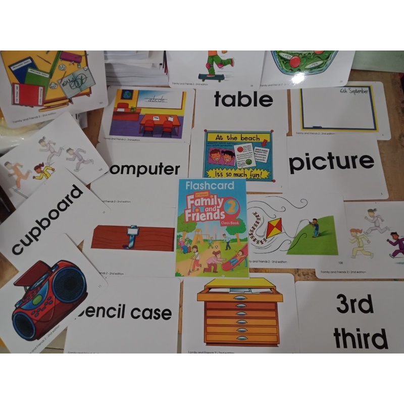 FLASHCARD FAMILY AND FRIENDS 2 BẢN 2ND EDITION