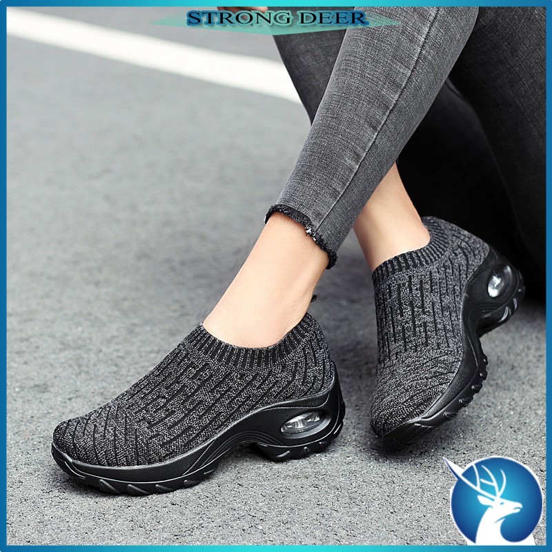 2022Giày thể thao thoáng khí thời trang size 35-42 cho nữ