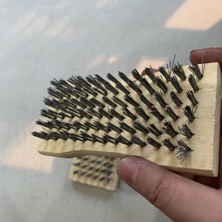 Bàn chải sắt đánh gỉ cán gỗ chữ nhật