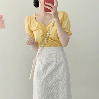 Set áo vàng chân váy thô dập hoa