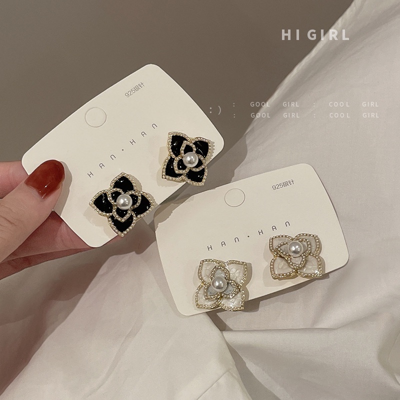 Khuyên Tai Hình Hoa Trà Đính Ngọc Trai Thời Trang