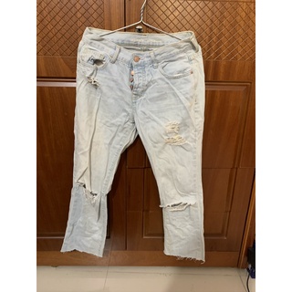 quần jeans dài ống loe size S Xs