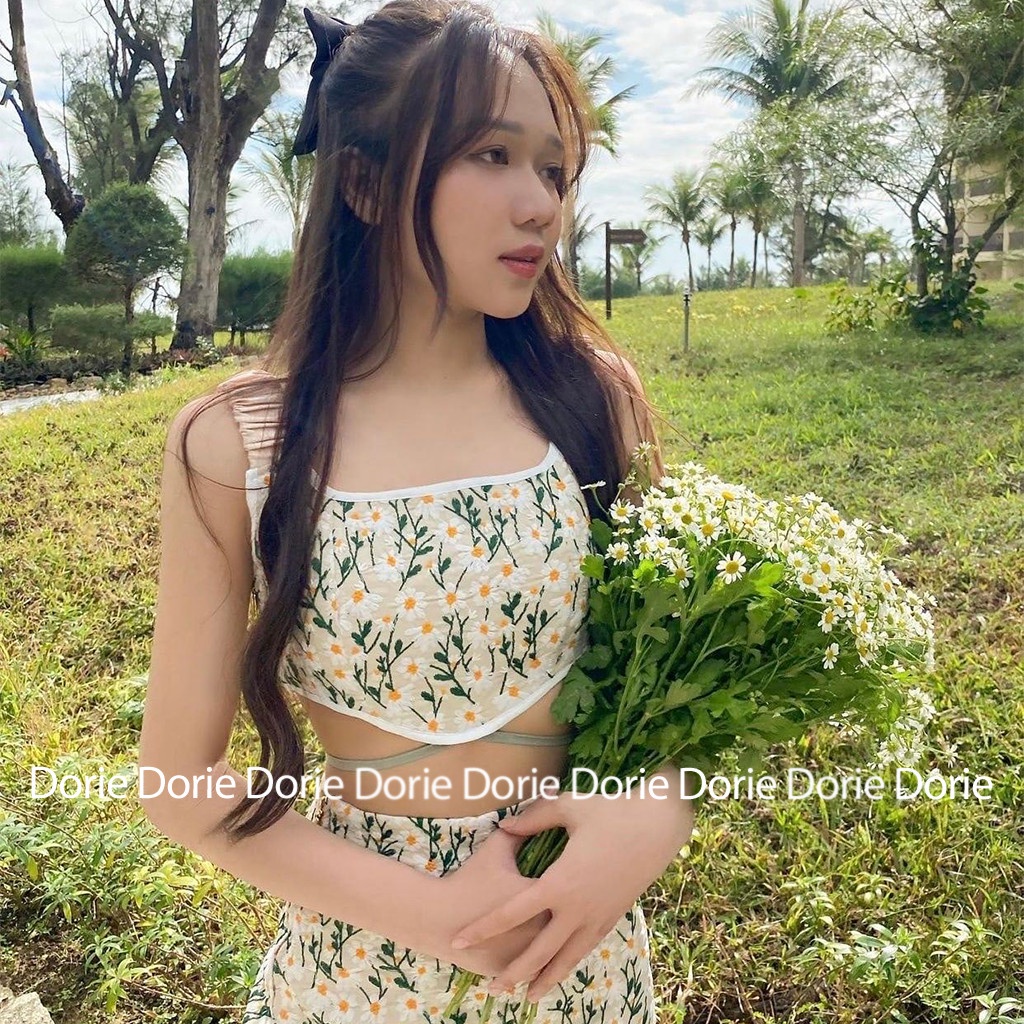 Set Croptop 2 Dây Hoa Nhí Kèm Chân Váy Freesize