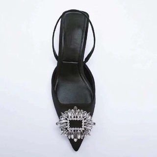 Guốc mũi nhọn gắn đá mặt