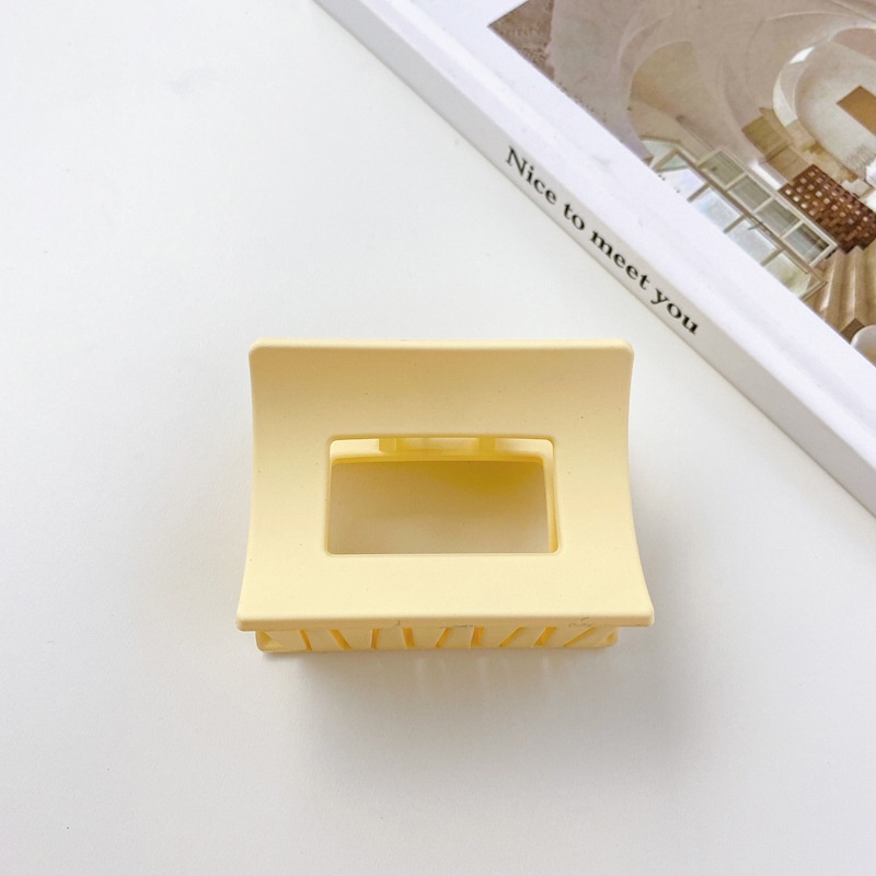 Kẹp tóc càng cua màu trắng sữa bề mặt nhám họa tiết hình học đơn giản ngọt ngào phong cách Hàn Quốc