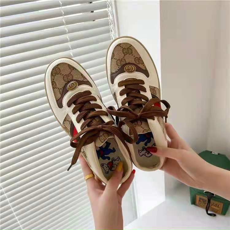 Giày nữ, giày sneaker sục nữ GC 3 vach cá tính, đế màu. Đi êm chân, thoáng khí