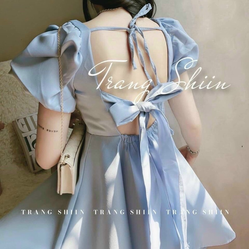 Set áo babydoll xanh dương tay phồng thắt dây nơ hở lưng + quần short trắng