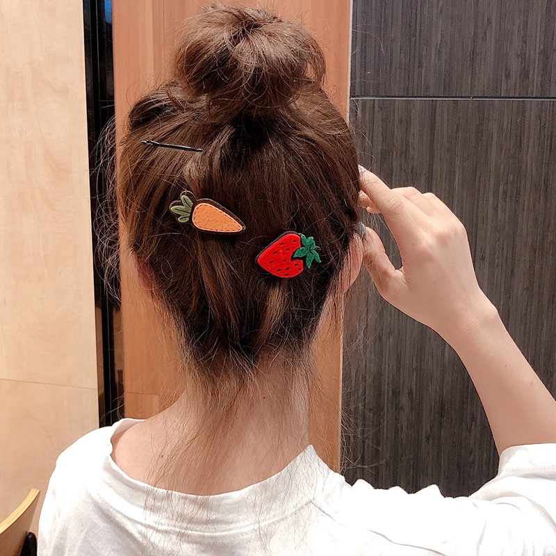 Kẹp Tóc Hình Trái Dâu Thiết Kế Dễ Thương Hợp Thời Trang